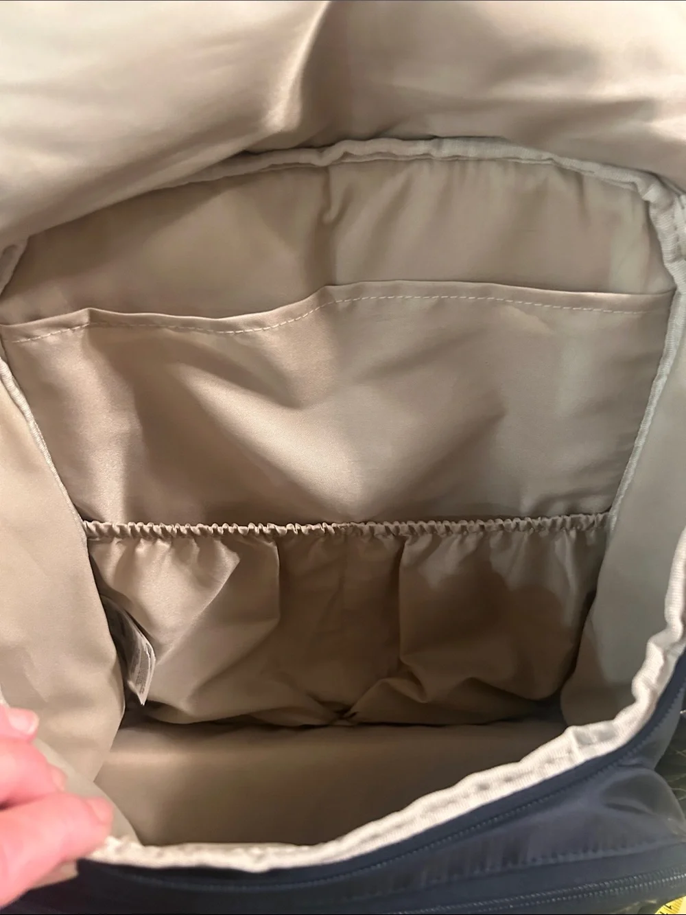 Skip hop Forma Diaper bag with pad